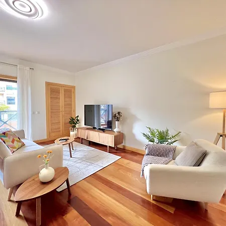 Modern 7 With Pool By Homing Apartmán