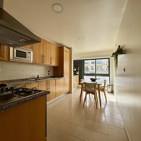 Apartment Modern 7 With Pool By Homing