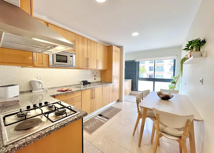 Modern 7 With Pool By Homing