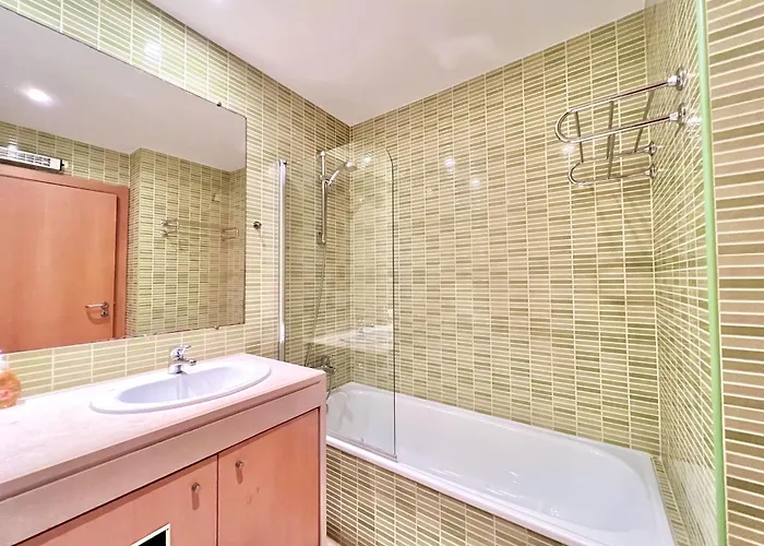 Modern 7 With Pool By Homing *