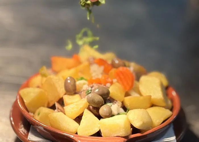 Modern 7 With Pool By Homing